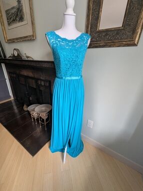 Davids Bridal Lace & Chiffon Maxi Dress Size 6 Malibu Blue Sleeveless Long